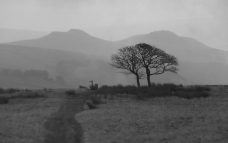 Heading towards Win Hill from Kinder